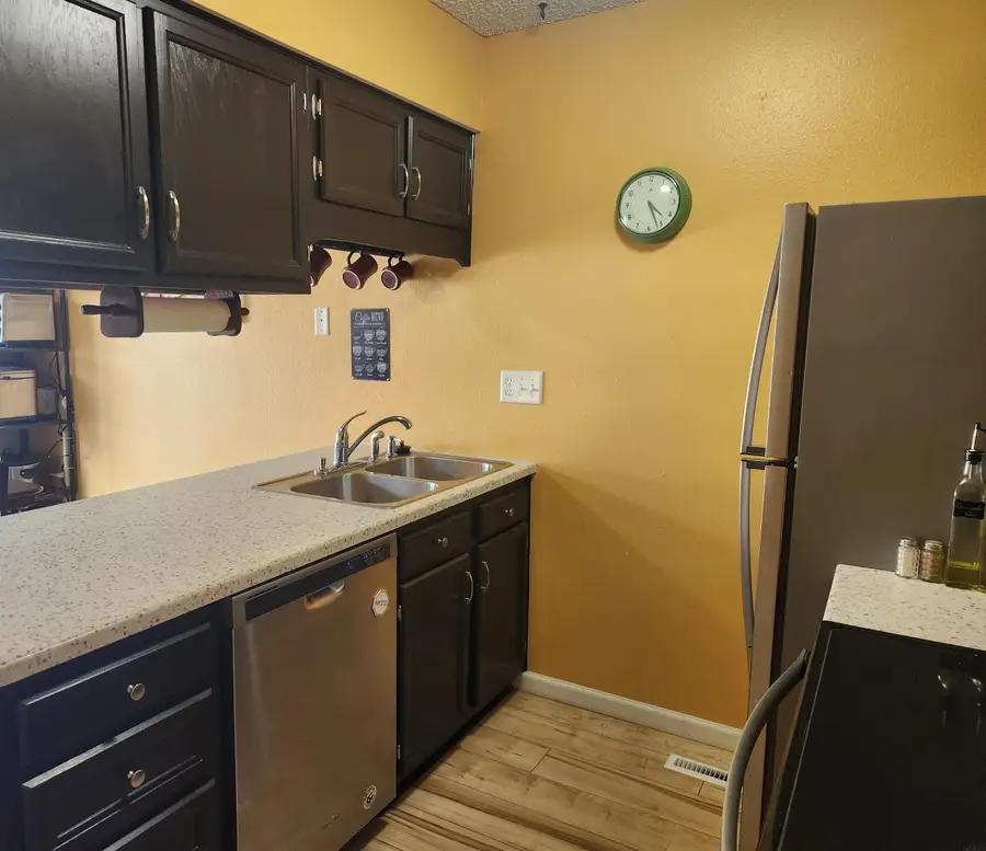4918 Fostoria Drive, Waterloo, IA 50701 - #3