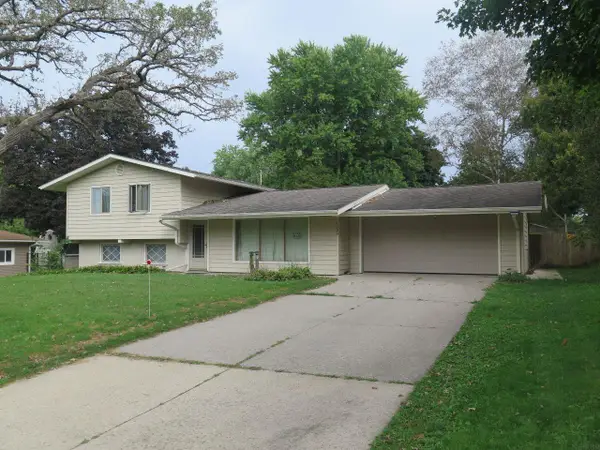 1504 Division St., Decorah, IA 52101