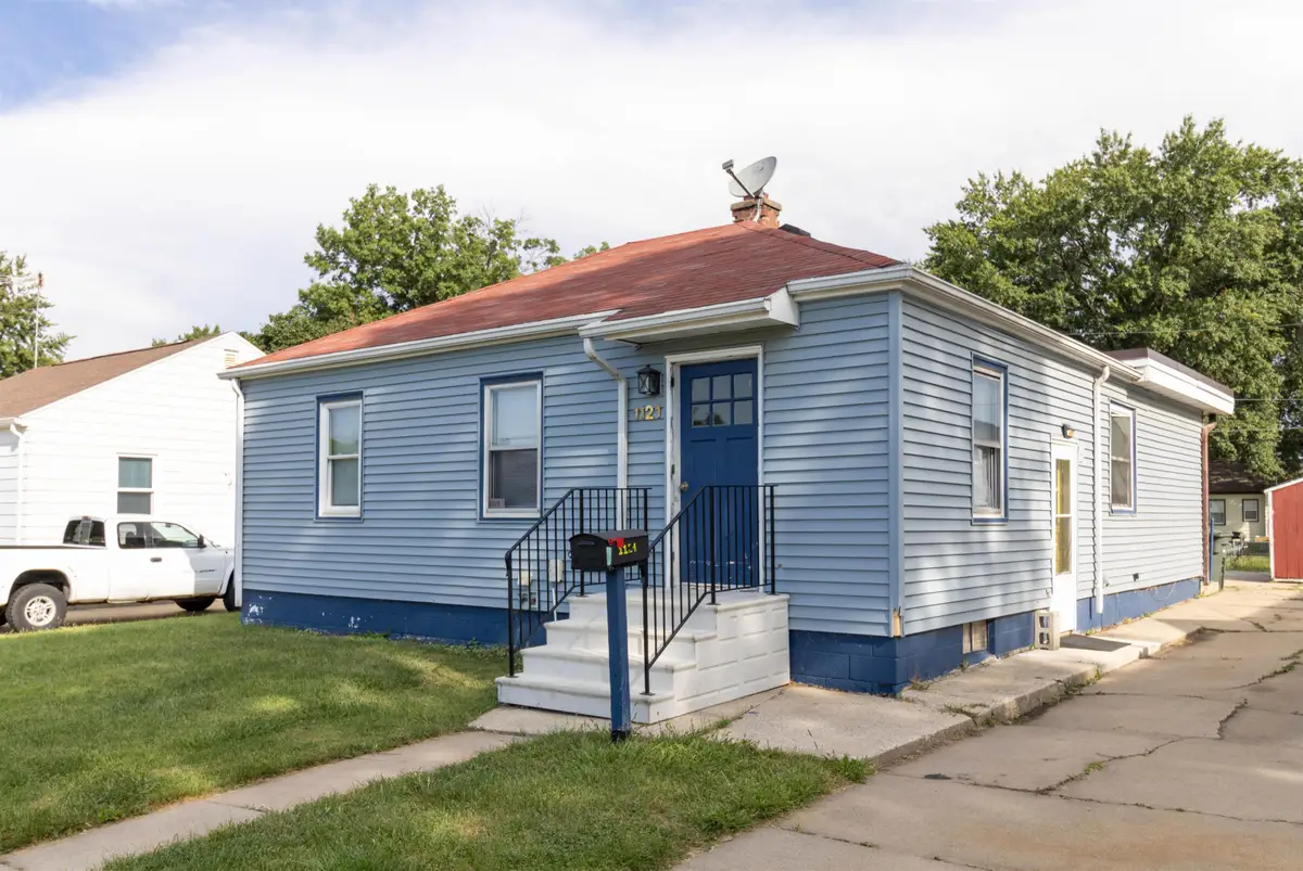 1121 Patton Avenue, Waterloo, IA 50702 - #1