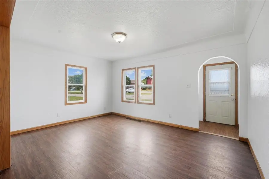 2215 Falls Avenue, Waterloo, IA 50701 - #3