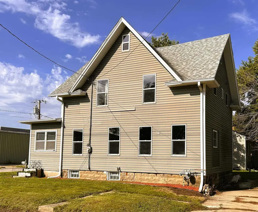252 SE 9th Street, Mason City, IA 50401 - #3