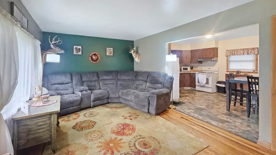 1731 3rd Avenue, Waverly, IA 50677 - #2
