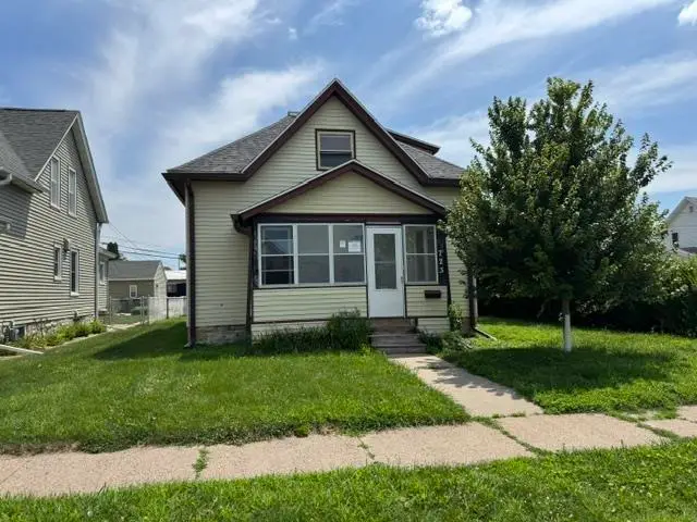 723 SW 7th Street, Cedar Rapids, IA 52404 - #2