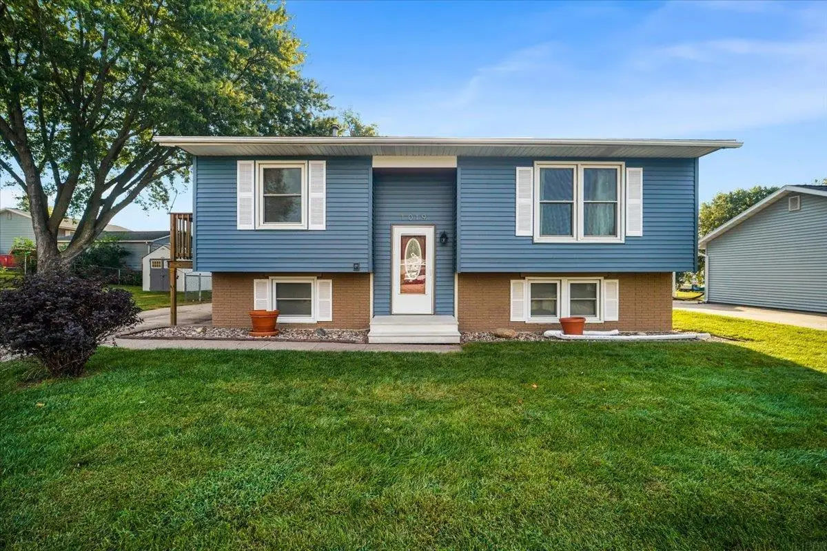 1019 Fleur Dr, Waterloo, IA 50701 - #1
