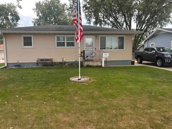 1835 Plymouth Avenue, Waterloo, IA 50702