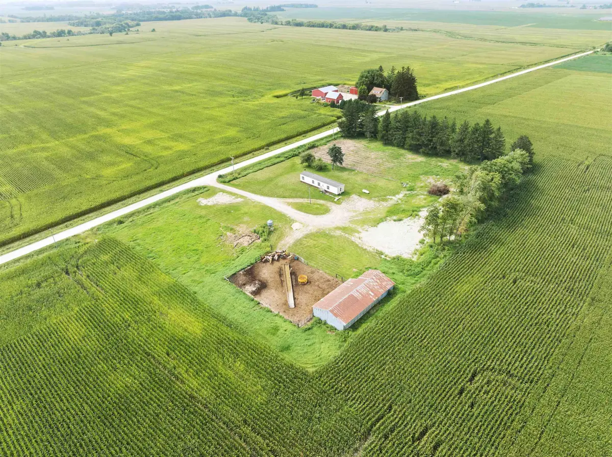 18236 90th Street, Maynard, IA 50655 - #1