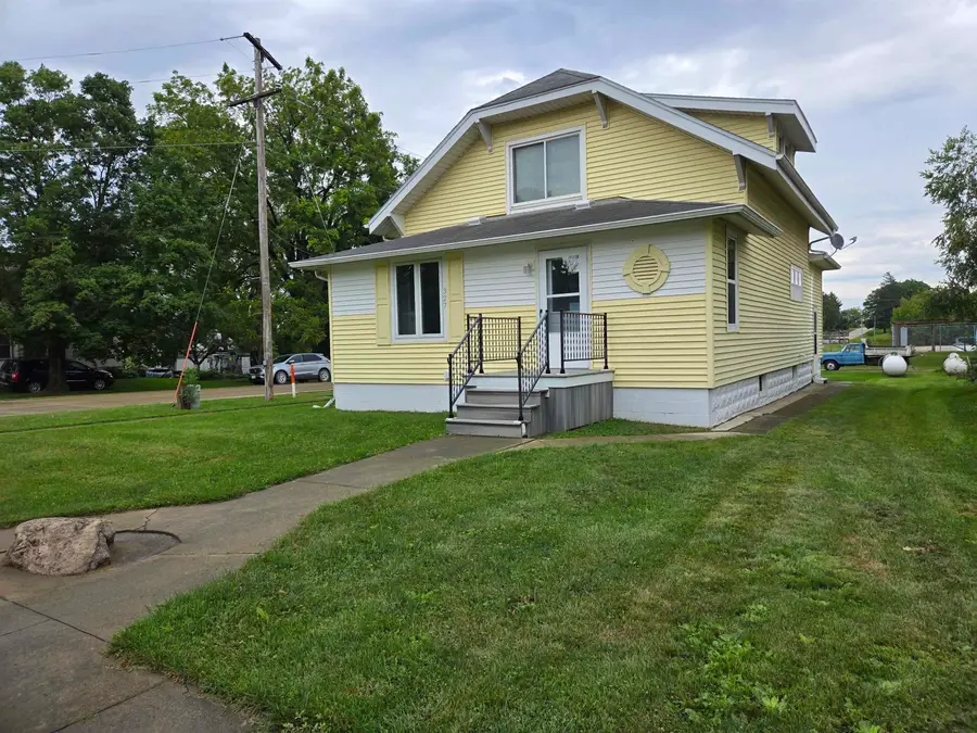 327 N Miller St., Lime Springs, IA 52155 - #2