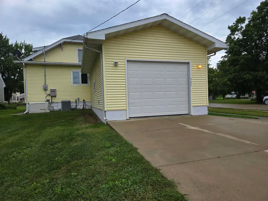 327 N Miller St., Lime Springs, IA 52155 - #3