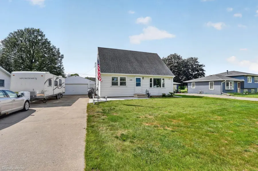 235 Elk Run Street, Elk Run Heights, IA 50707 - #2