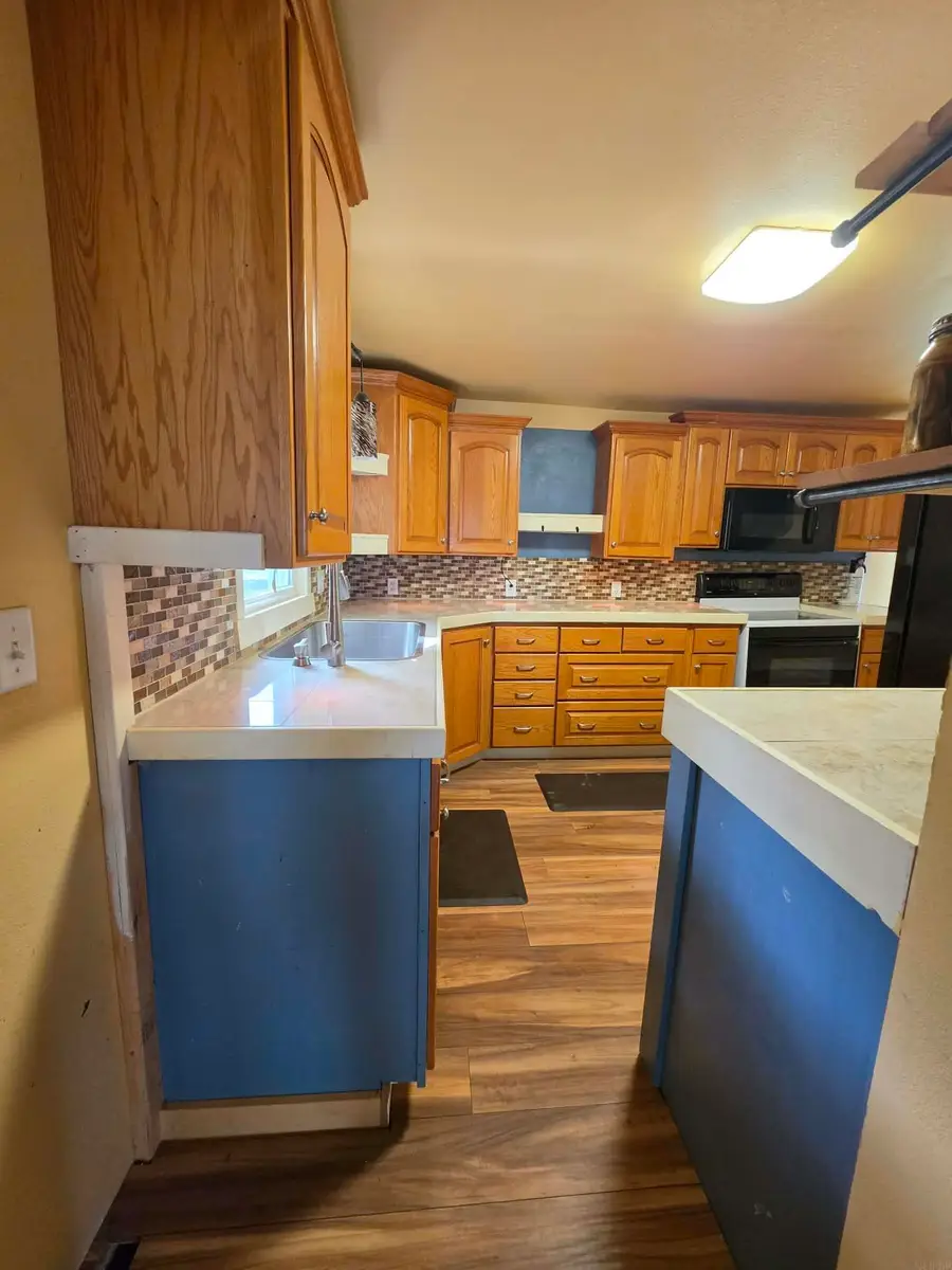 210 Forest Street, Elma, IA 50628 - #3