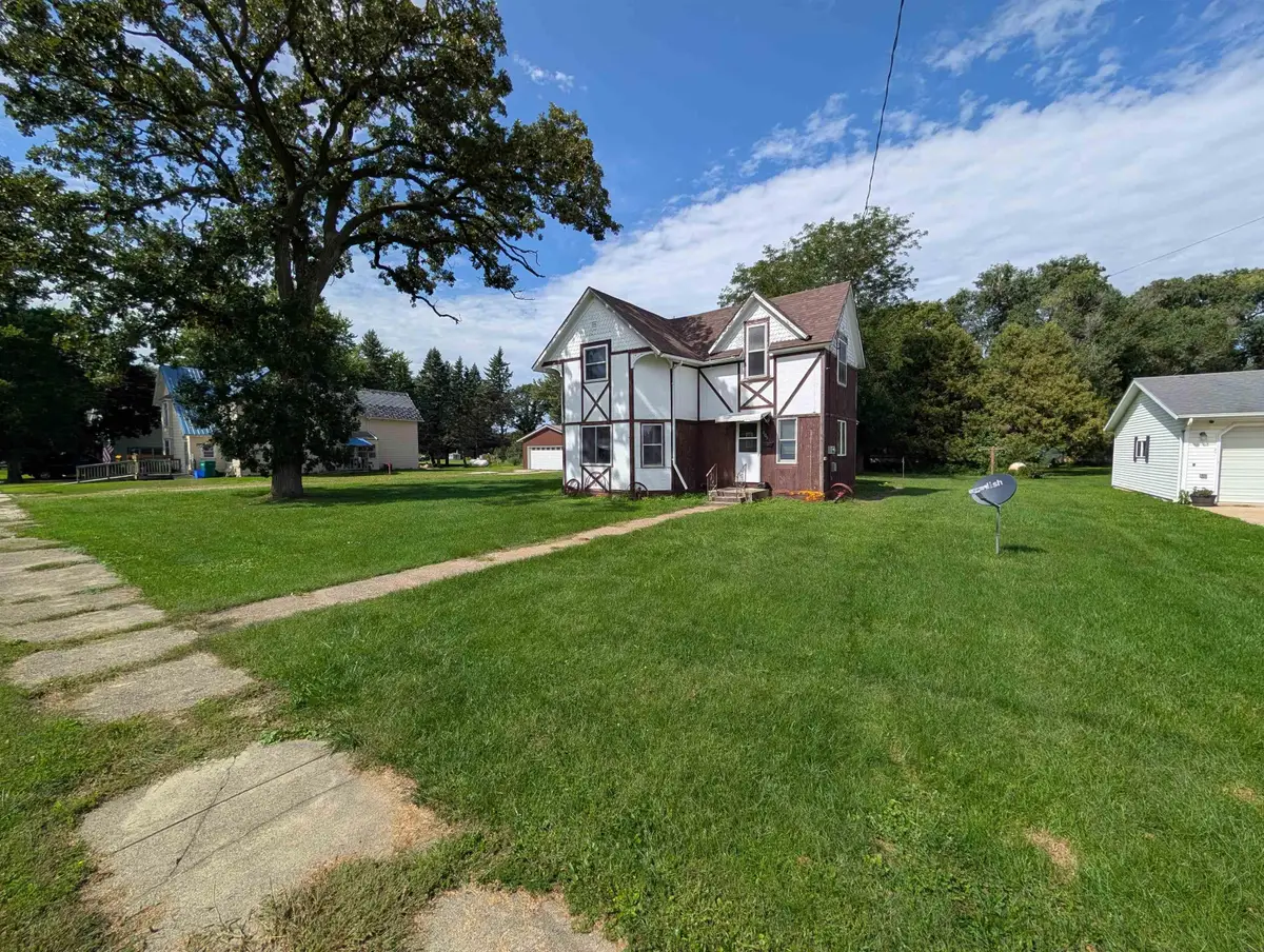 605 Elm Street, Elma, IA 50628 - #1