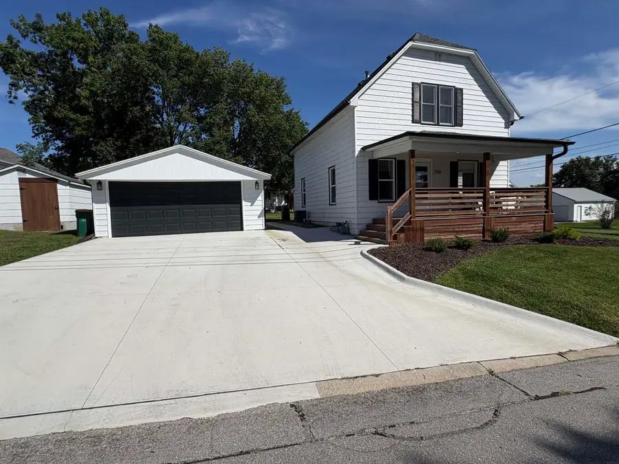 1706 6th Street, Gilbertville, IA 50634 - #2