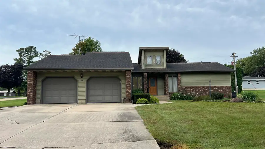 206 S Chestnut Street, Lawler, IA 52154 - #2