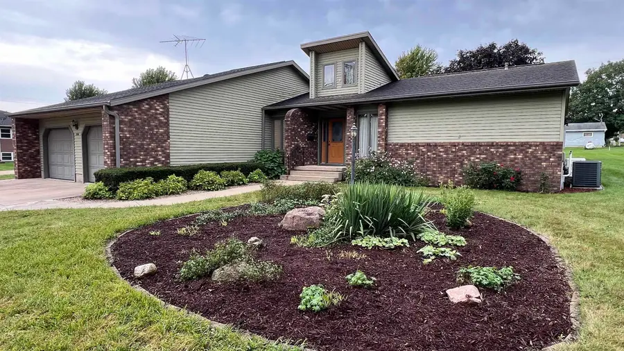 206 S Chestnut Street, Lawler, IA 52154 - #3
