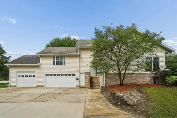 914 NE 4th Avenue, Oelwein, IA 50662