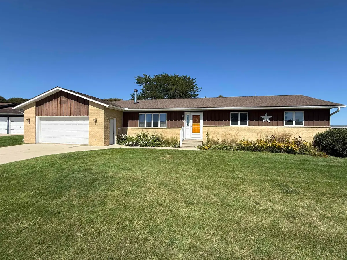 108 W North Street, Ossian, IA 52161 - #1