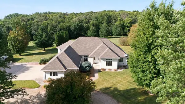 30665 Deer Trail, New Hartford, IA 50660