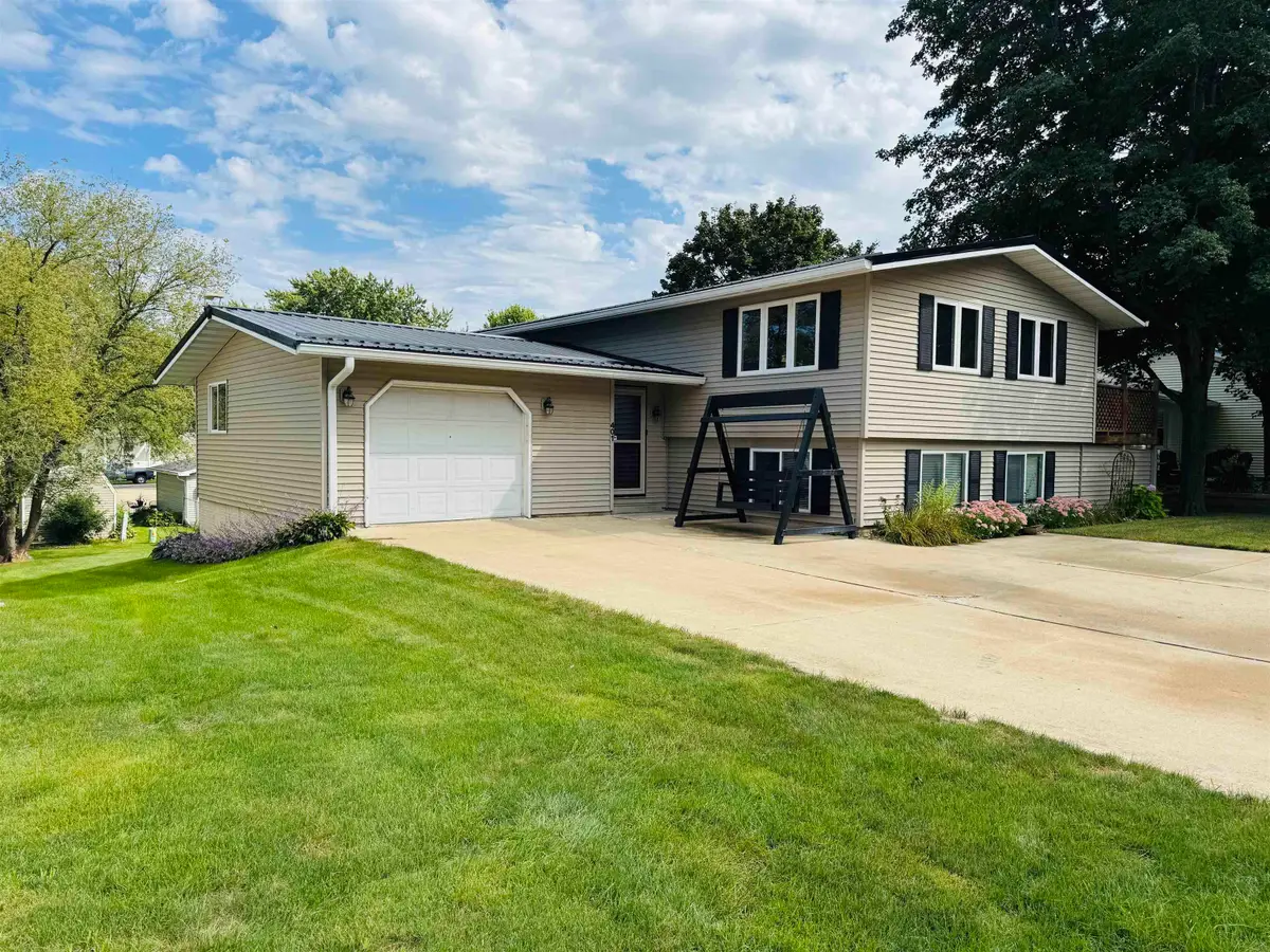 401 Sunny Lane Street, Denver, IA 50622 - #1