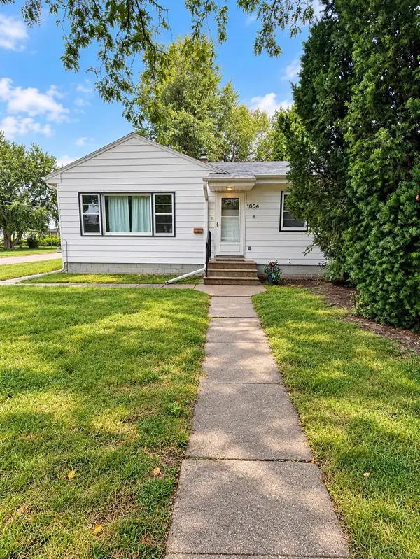 1664 Hawthorne Avenue, Waterloo, IA 50702