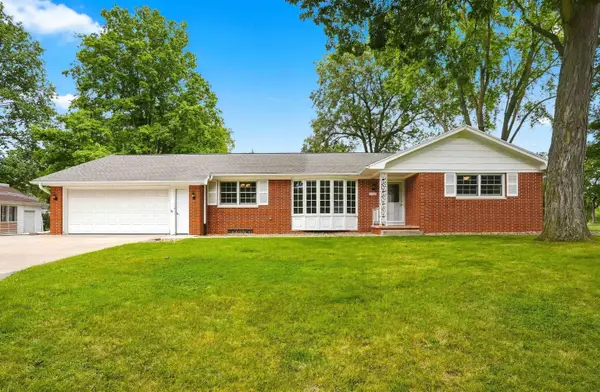 2428 Willow Lane, Cedar Falls, IA 50613