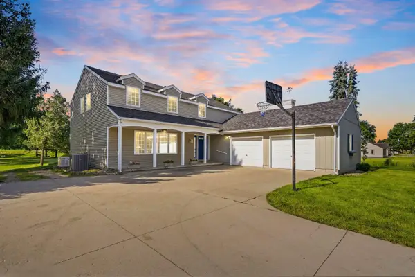 1144 Hawley Street, Jesup, IA 50648