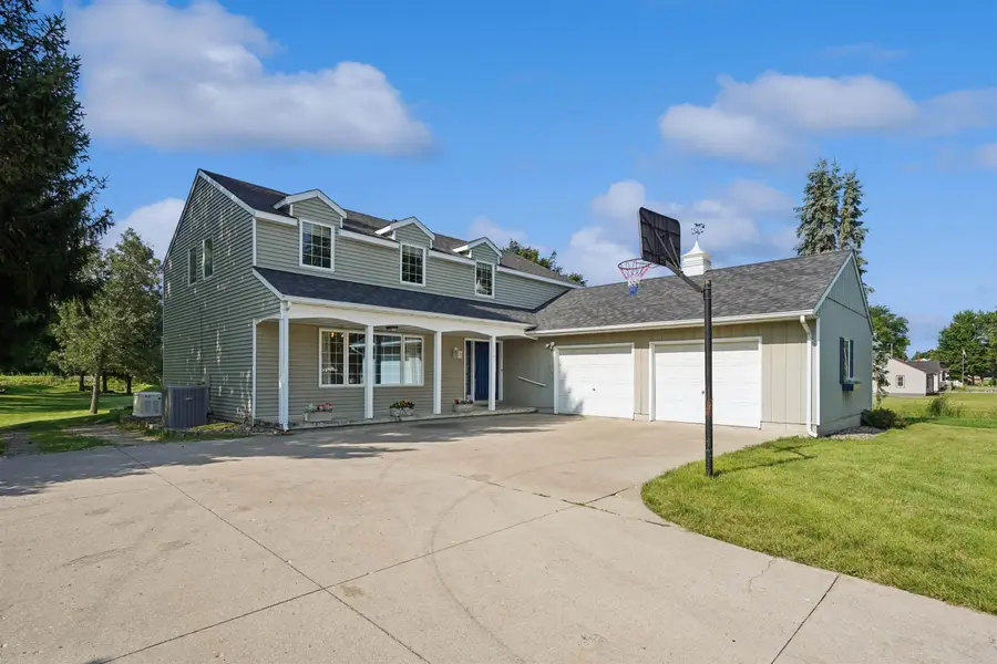 1144 Hawley Street, Jesup, IA 50648 - #2