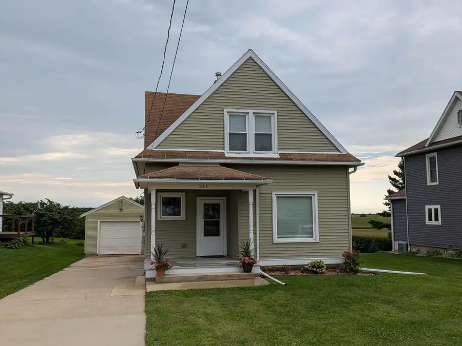211 Jessie Street, Ossian, IA 52161 - #3
