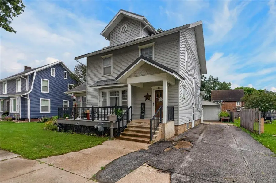 312 N Walnut Avenue, New Hampton, IA 50659 - #3