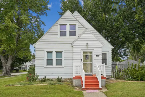 501/507 E Charles St, Oelwein, IA 50662