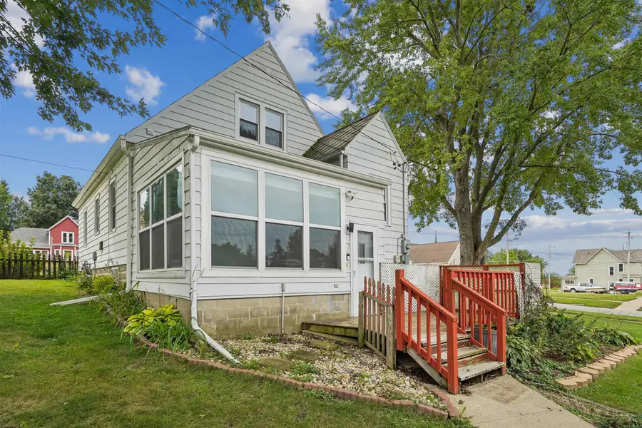 501/507 E Charles St, Oelwein, IA 50662 - #3