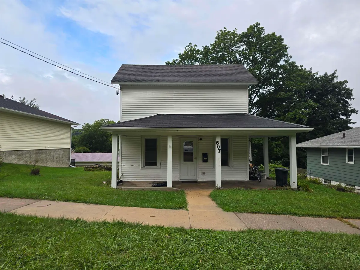 607 Day Street, Decorah, IA 52101 - #1