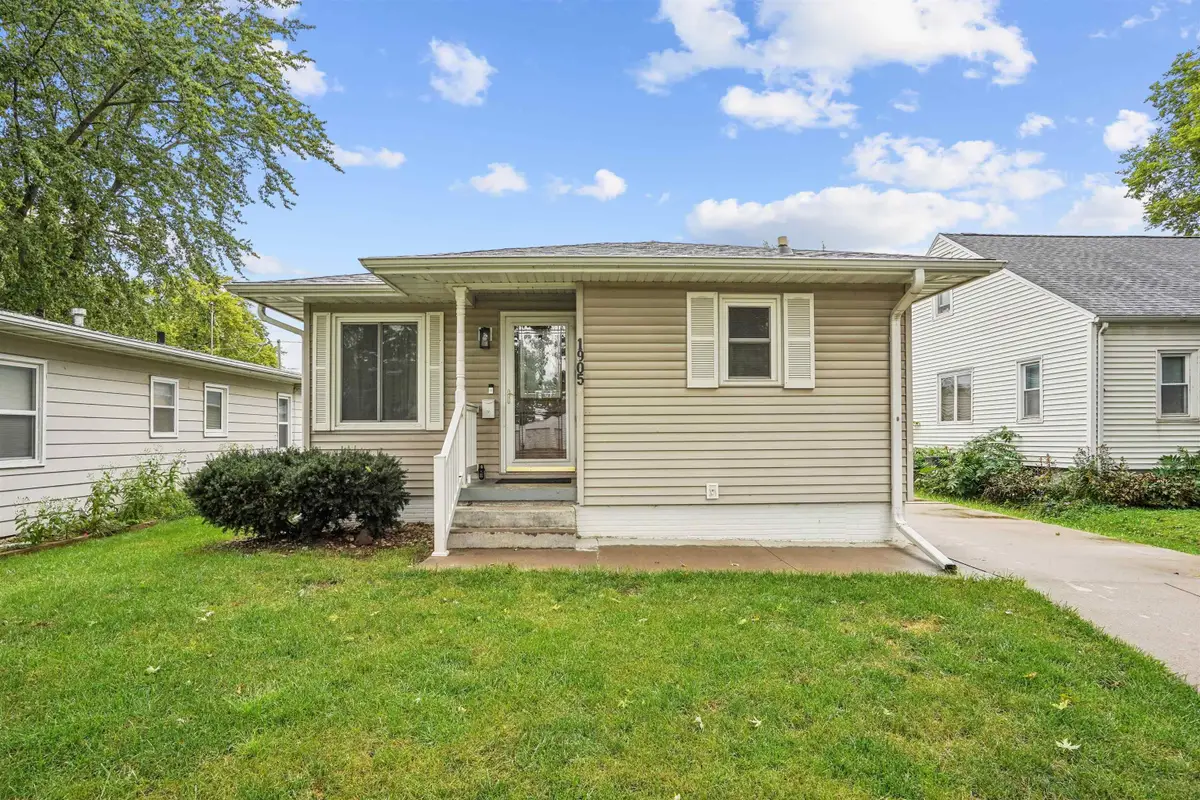 1905 Locke Avenue, Waterloo, IA 50702 - #1