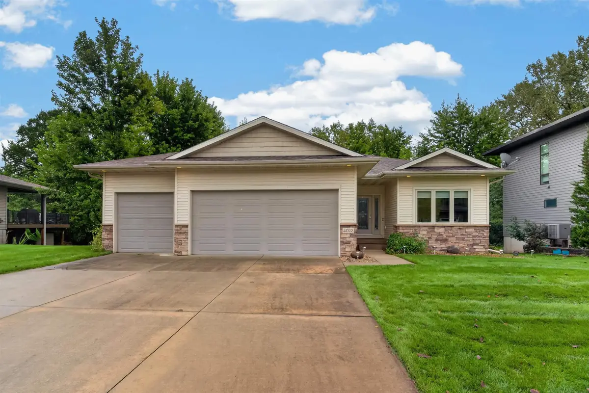 4022 Wedgewood Drive, Cedar Falls, IA 50613 - #1