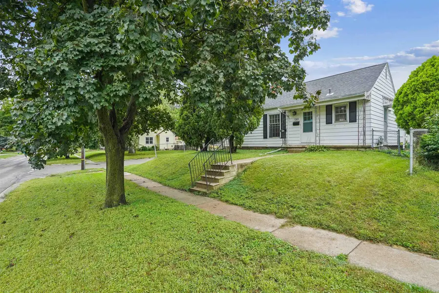 1301 Hammond Avenue, Waterloo, IA 50702 - #3