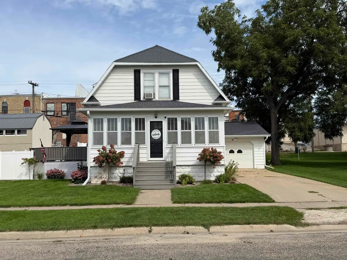 103 E Clark Street, Calmar, IA 52132 - #1