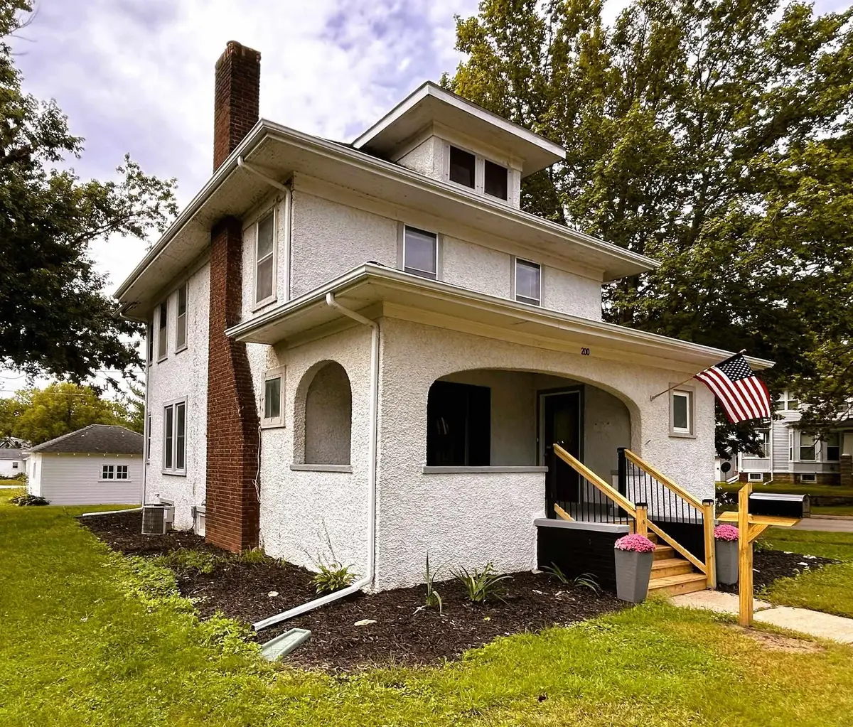 200 3rd Avenue, Charles City, IA 50616 - #1