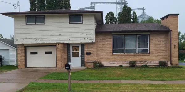 205 E Iowa Street, Monona, IA 52159