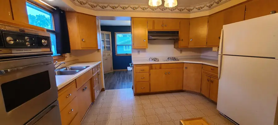 205 E Iowa Street, Monona, IA 52159 - #3
