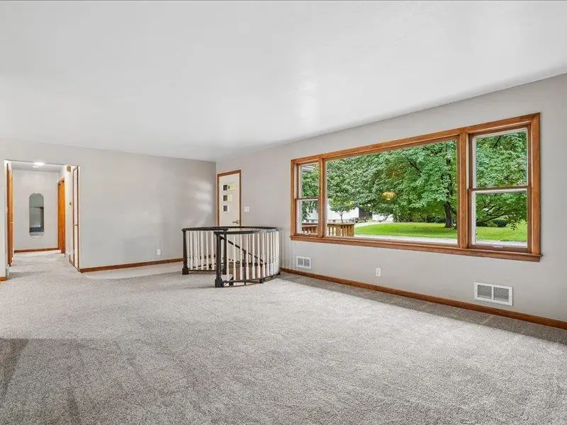 1911 Crescent Drive, Cedar Falls, IA 50613 - #3