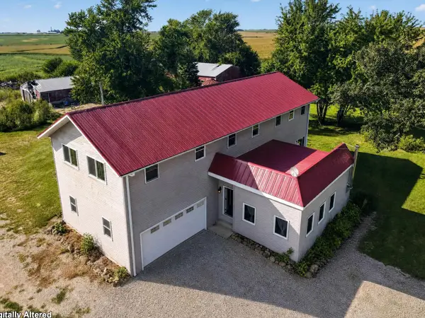 3159 York Avenue, Coggon, IA 52218