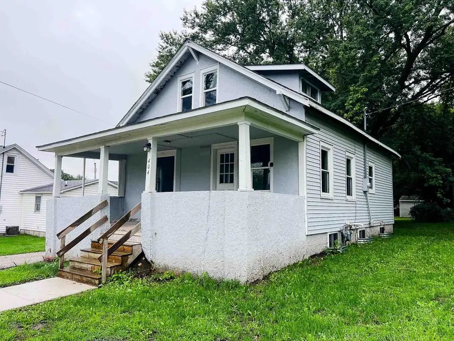 404 E Clark Street, Fayette, IA 52142 - #2