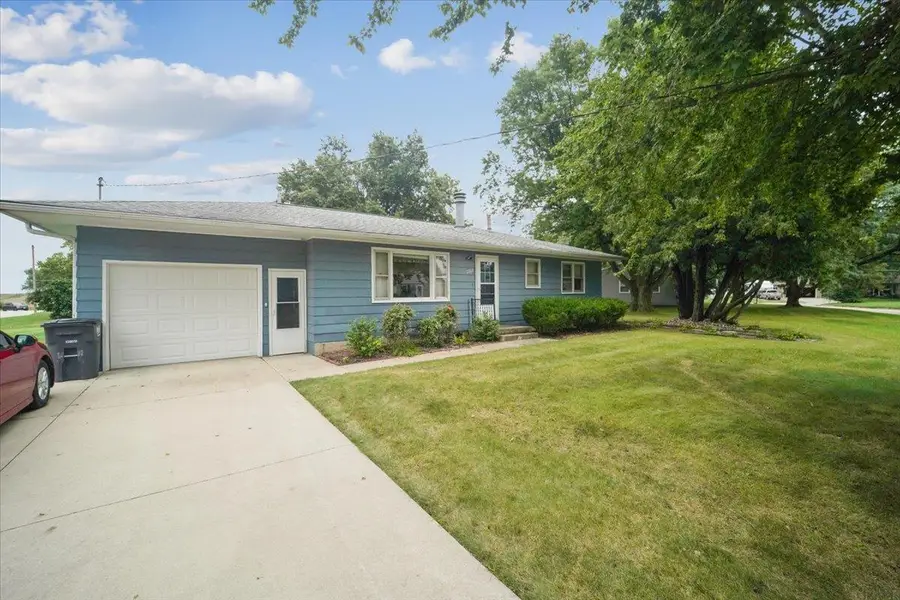 2222 15th Avenue, Eldora, IA 50627 - #2