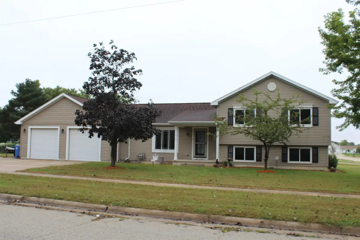 619 E Grove Street, Shell Rock, IA 50670 - #1