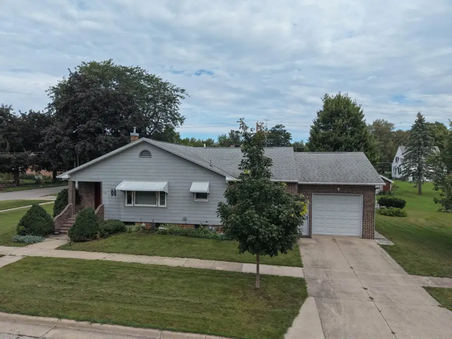 1101 1st Avenue, Ackley, IA 50601 - #2