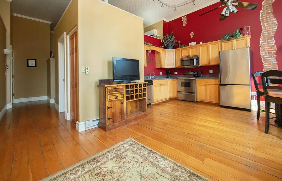95 E Bremer Avenue #2A, Waverly, IA 50677 - #3