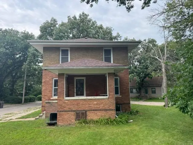 5 Willow Drive, Mason City, IA 50401 - #2