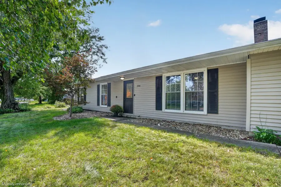 206 Hillcrest Road, Waterloo, IA 50701 - #2