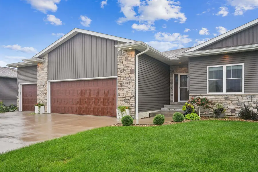 1528 Faithway Drive, Cedar Falls, IA 50613 - #2