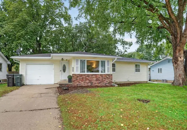 3701 Knoll Ridge, Cedar Falls, IA 50613