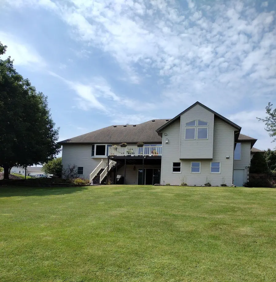 1005 E 8th Street, Cresco, IA 52136 - #2